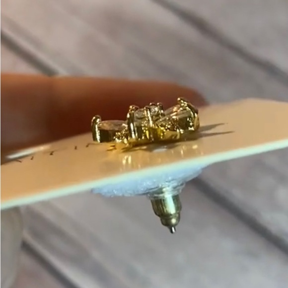 Clear Flower Post Earrings Bling korean style - Picture 7 of 8